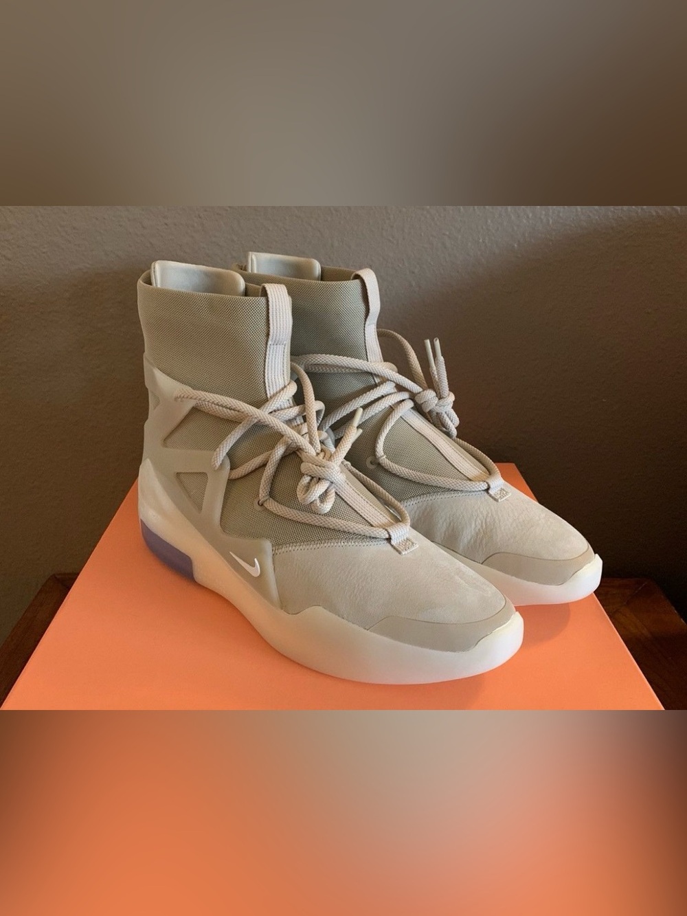 Nike Air Fear of God 1
Oatmeal
Size 10